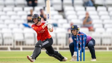 Kathryn Bryce, Georgia Elwiss hundreds keep Blaze firing