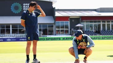 Australia bowl first on Mackay's Test debut; Shoriful in for Bangladesh
